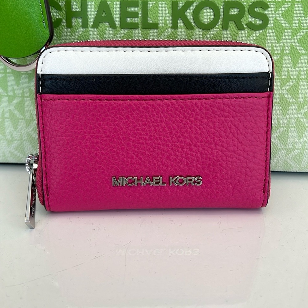 Michael Kors Jet Set Travel Md Zip Around Color-Block Wallet 
DRAGONFRUIT MULTI - Picture 16 of 16